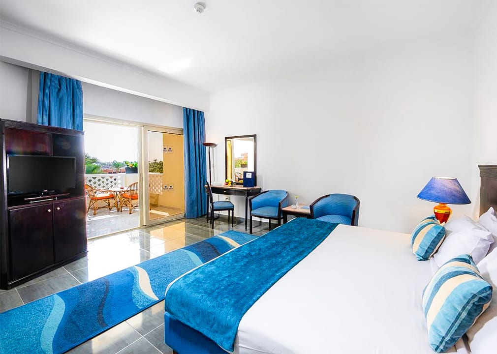 Zimmer White Valley Palace