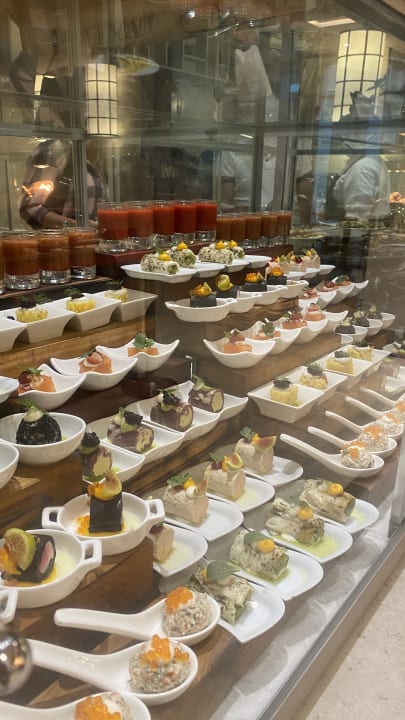 Gastro Acanthus Cennet Barut Collection