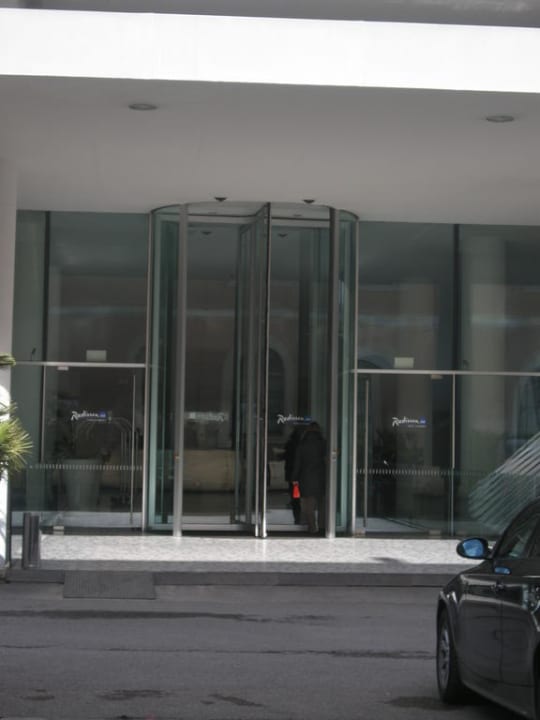 Eingang Hotel Radisson Blu Rome