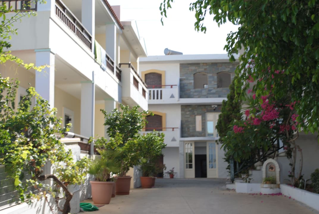 Dziedziniec Hotel Corina & Paloma Garden