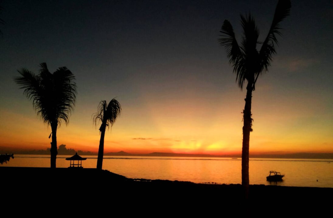 Sunrise at Benoa Holiday Inn Resort Bali Nusa Dua