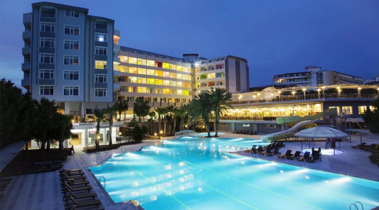 Außenansicht Mira Meridia Beach Hotel