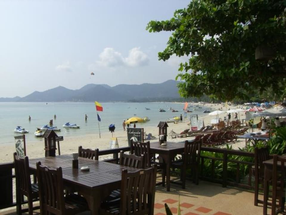 Morgens beim Frühstück Hotel Baan Chaweng Beach Resort & Spa