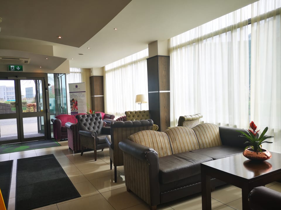 Lobby Aspect Hotel Dublin Park West