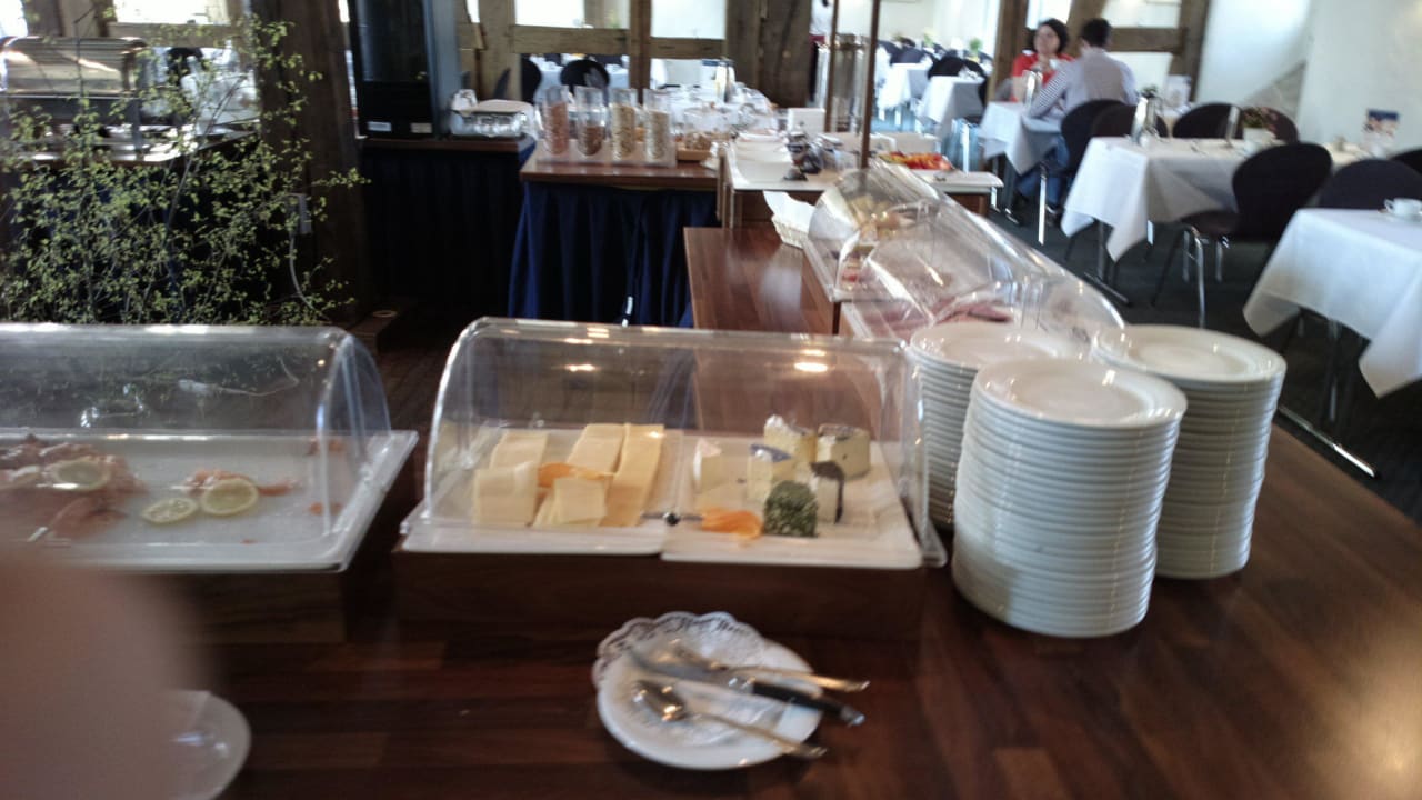 Reichhaltiges Frühstücksbüffet Welcome Hotel Bad Arolsen