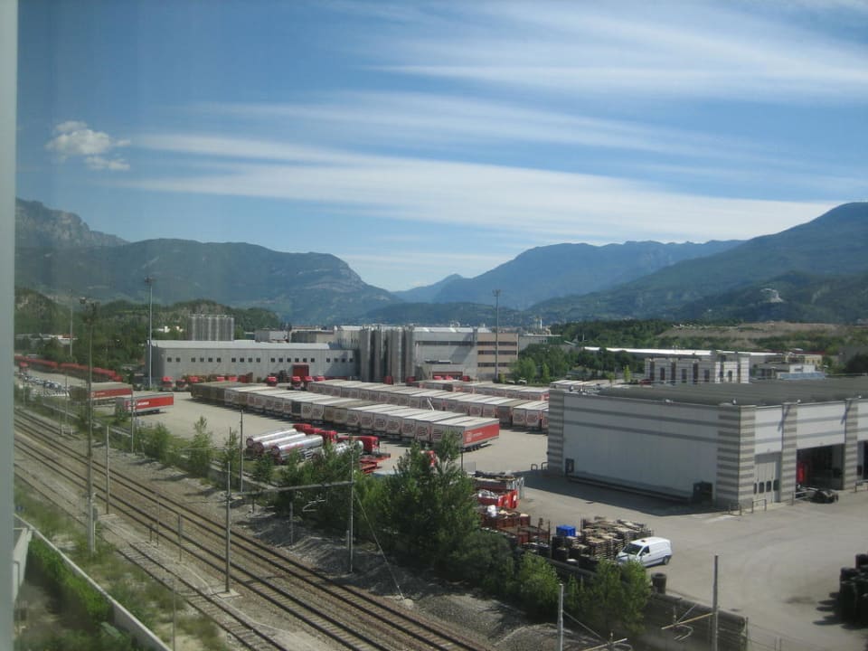 Ausblick aus Zimmer 504 Mercure Nerocubo Rovereto