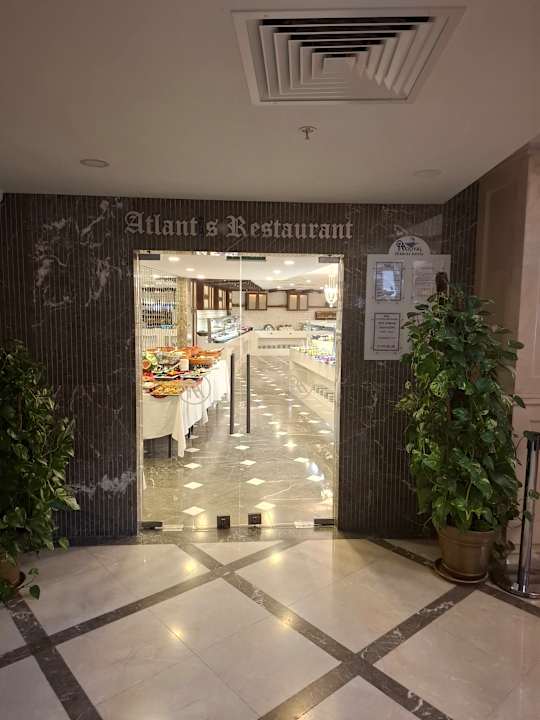 Gastro Royal Atlantis Beach Hotel