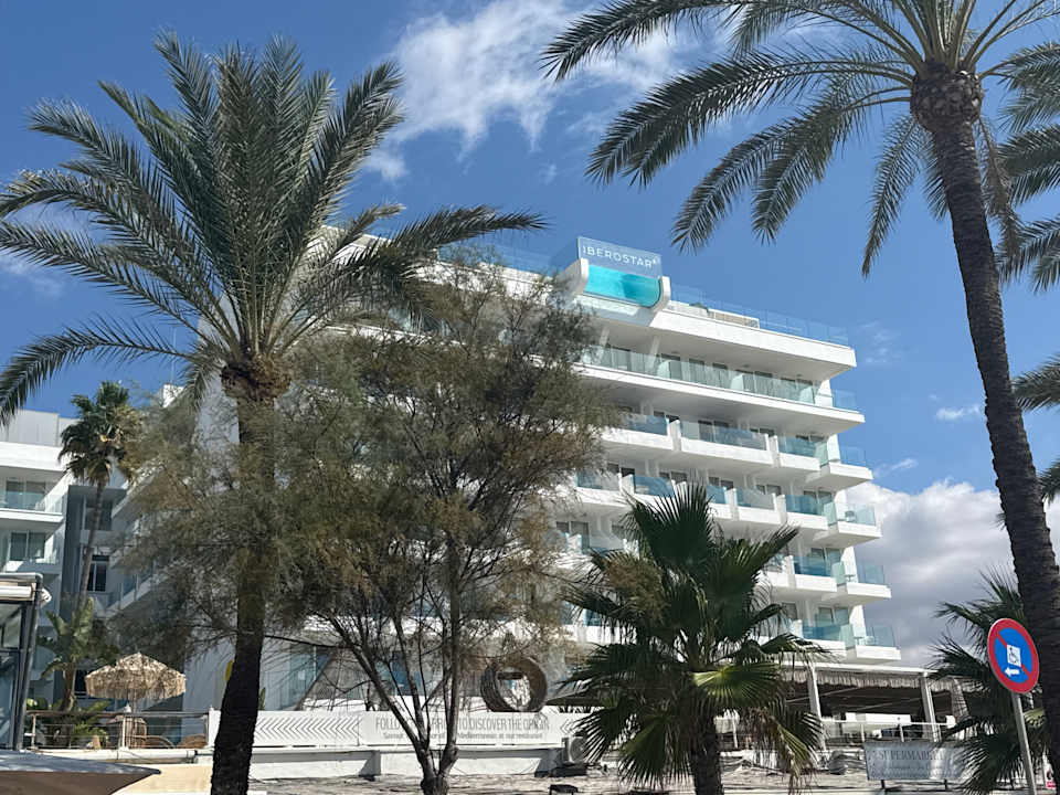 Außenansicht Iberostar Waves Bahia de Palma