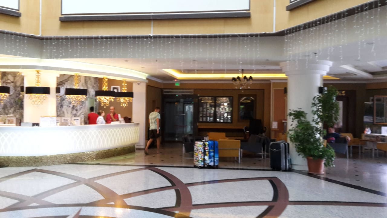 Lobby Hane Family Resort