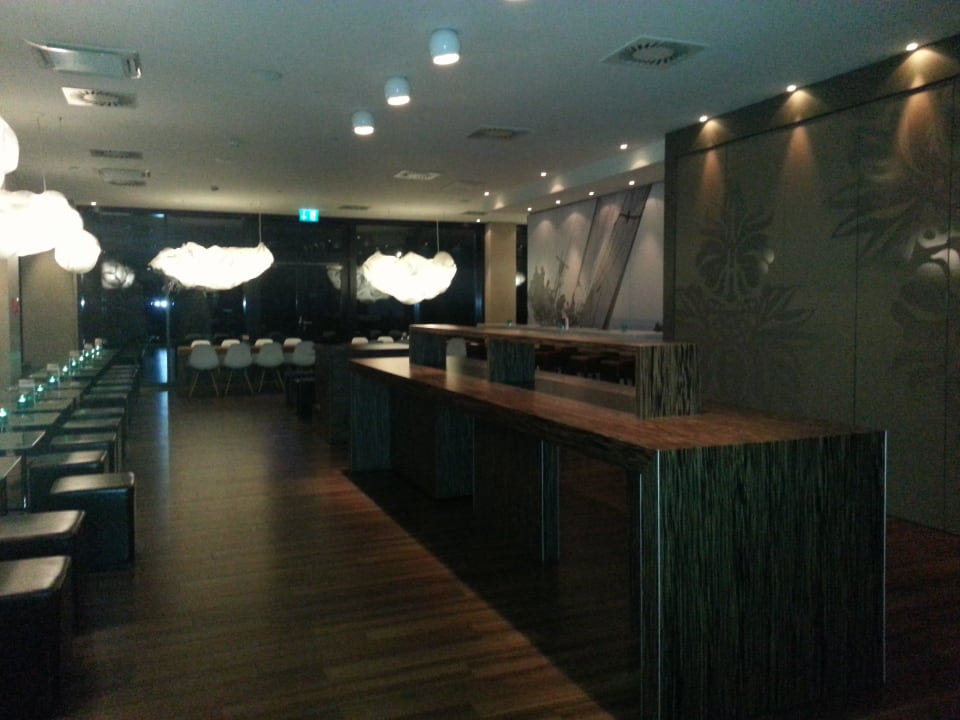 Frühstücksecke Motel One Hamburg-Alster