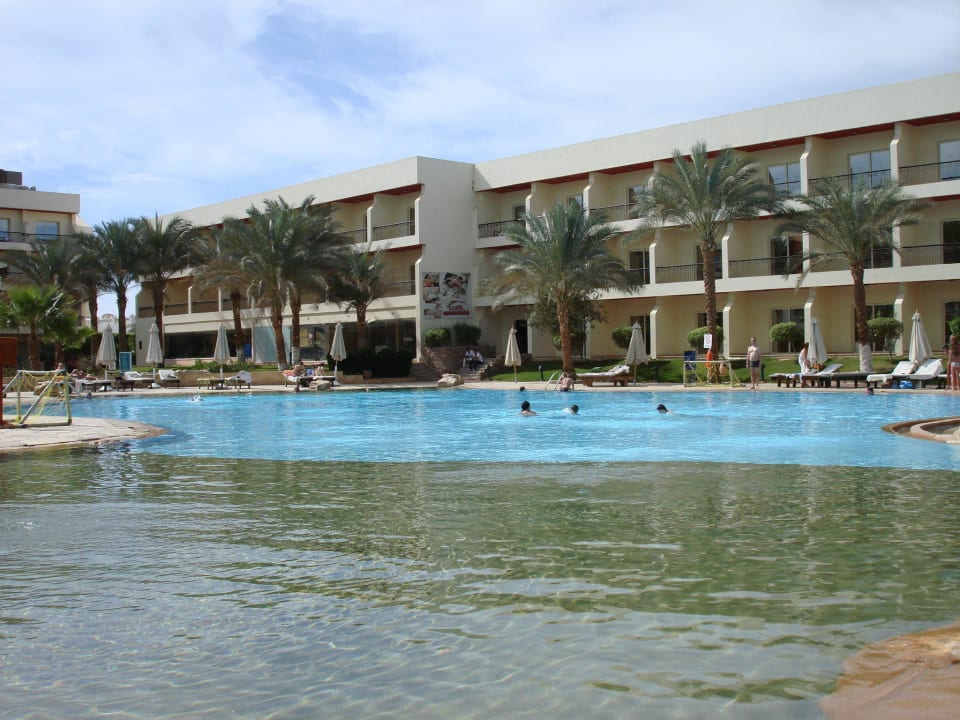 Small pool Xperience Kiroseiz Parkland Resort