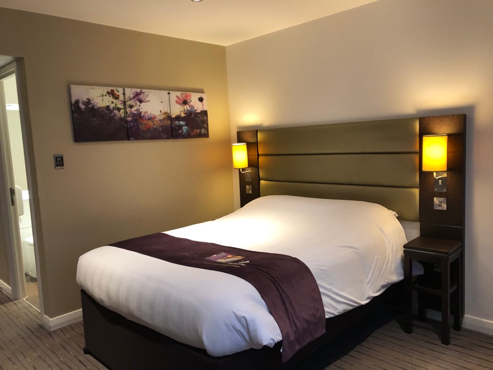 Zimmer Premier Inn London City Aldgate
