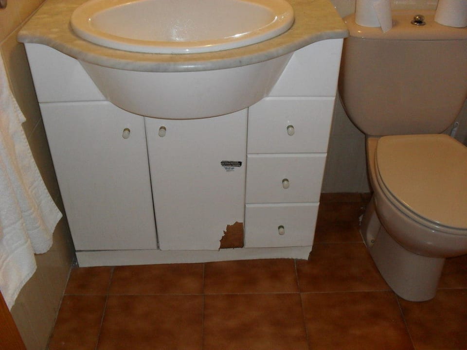 Bad, kaputt und sehr dreckig Bei Juan Playa Blanca