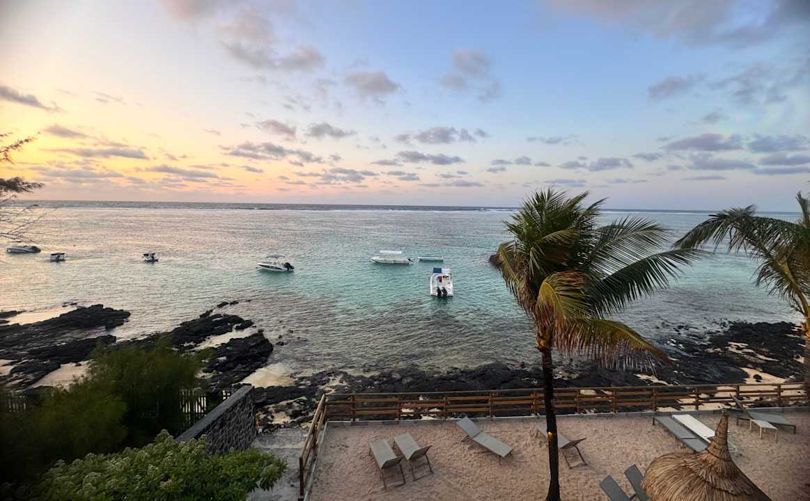 Ausblick Le Peninsula Bay Beach Resort & Spa