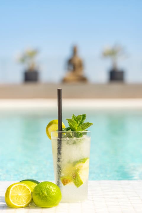 Pool Hotel The Sky - Adults only