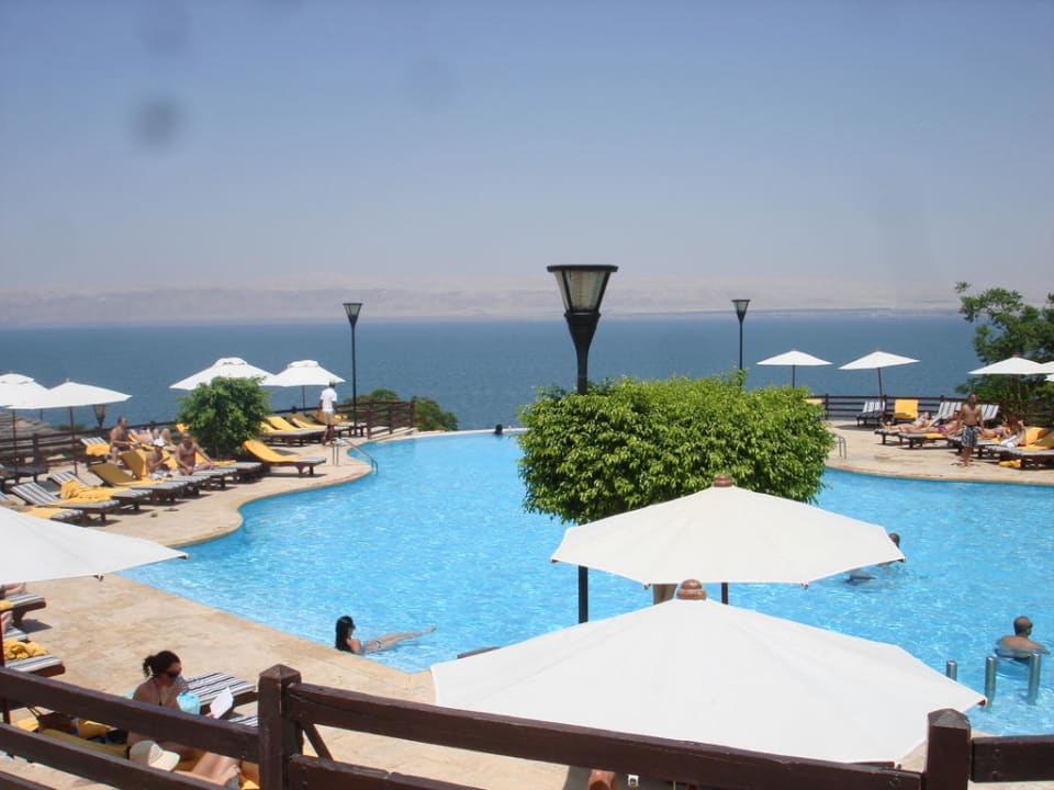 Нижний бассейн Dead Sea Marriott Resort & Spa