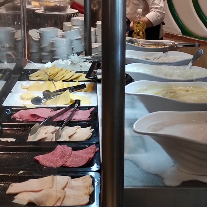 Gastro Sultan Gardens Resort