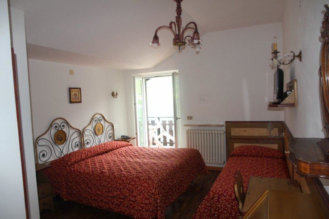 Stanza vista lago e Dolomiti Lago Park Hotel