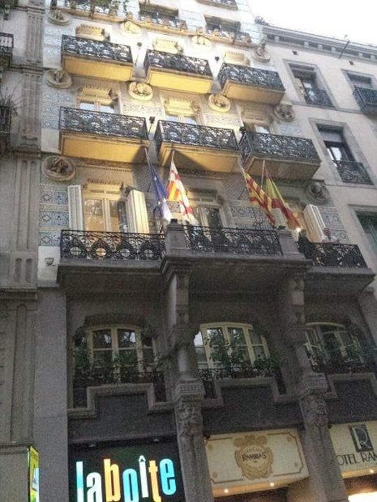 Außenansicht Hotel von der Straße aus Hotel Ramblas Barcelona