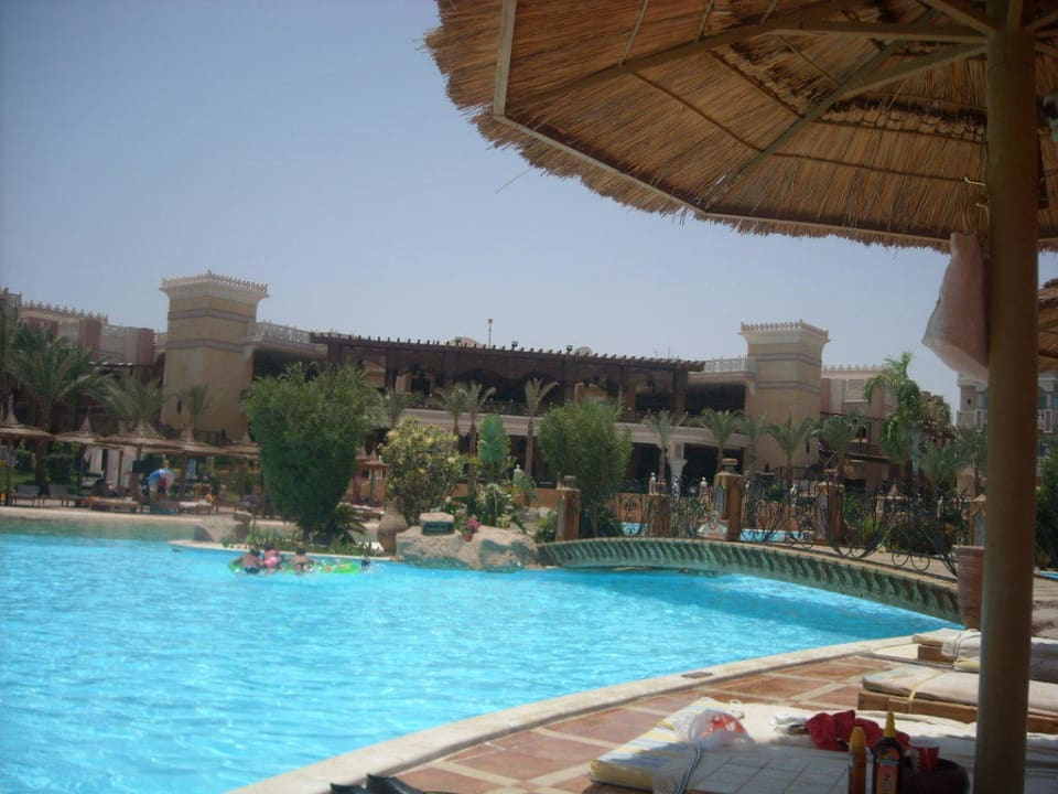 Большой бассейн Pickalbatros Palace Resort
