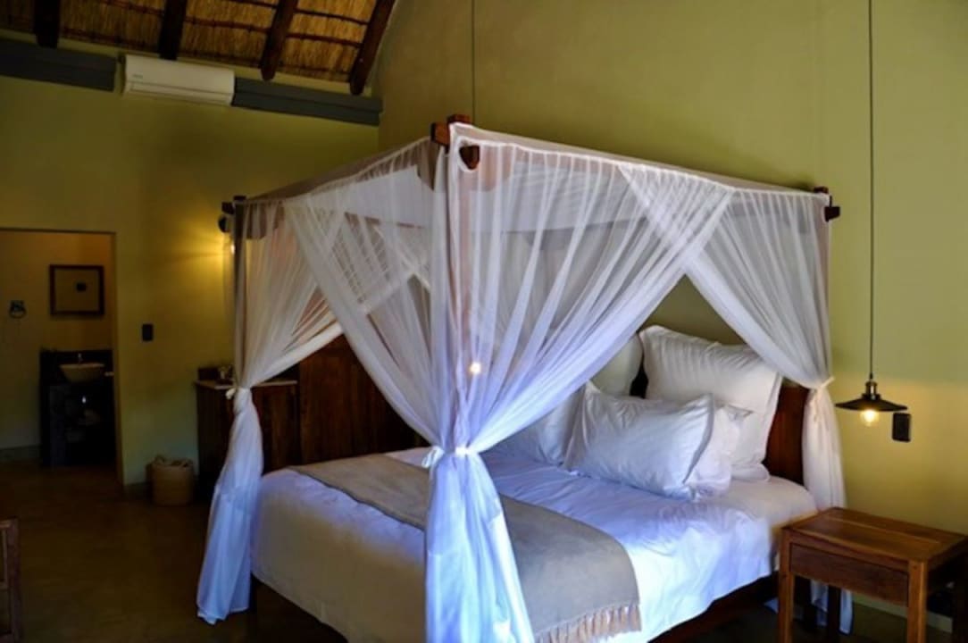 Zimmer La Lechere Guest House