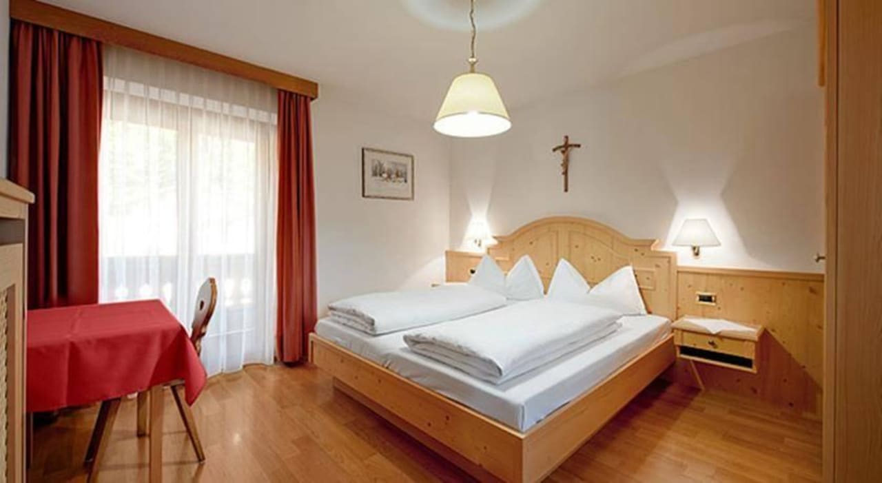 Typical rooms Hotel Garni Rives