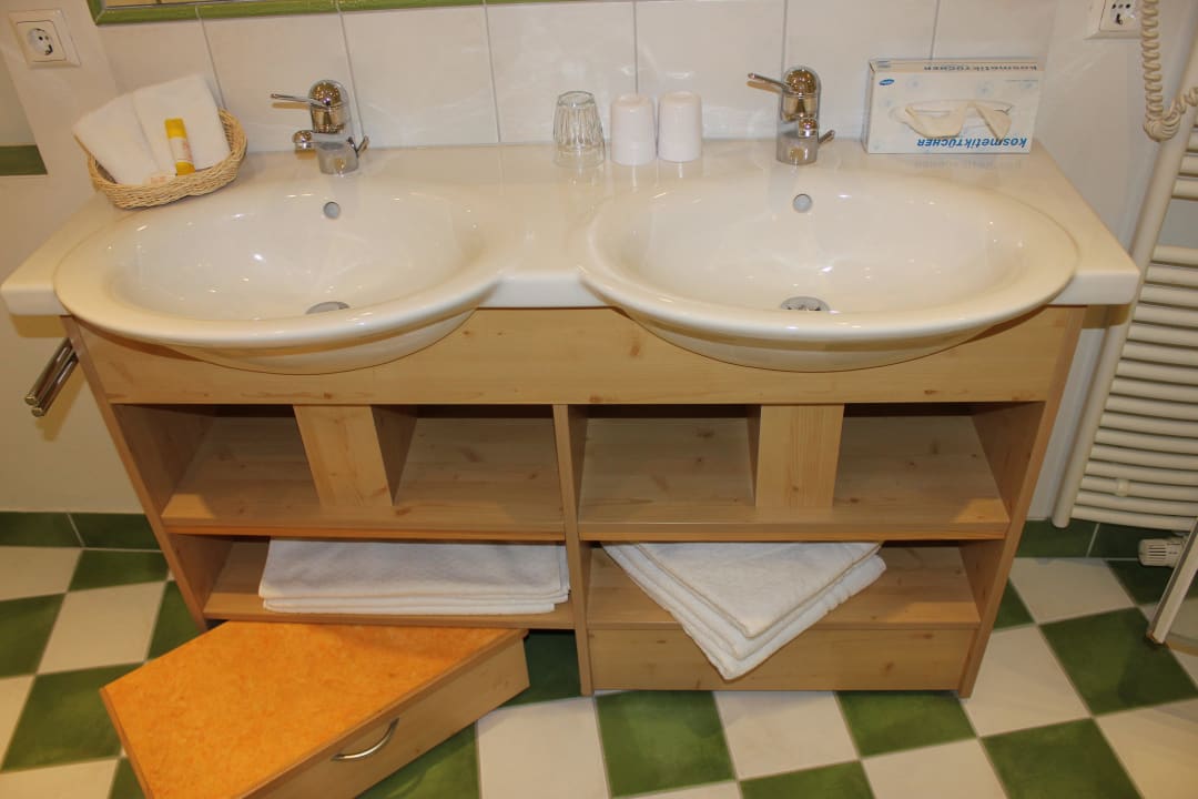 Doppellavabo POST Family Resort