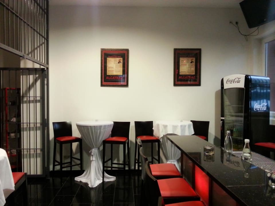 Sehr sauber Alcatraz Hotel am Japanischen Garten