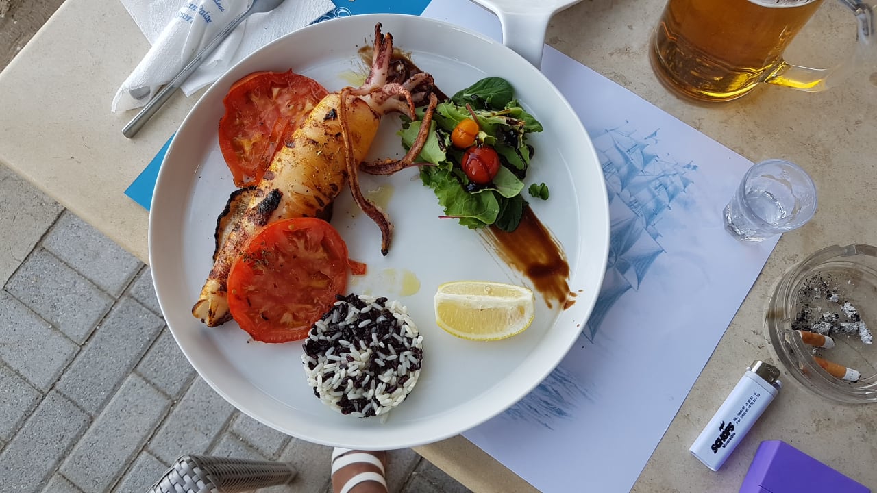 taverne-meltemi-calamare-blue-dream-palace-limenaria