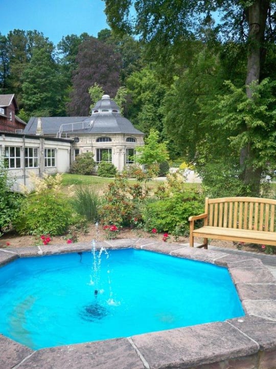 Von der Terrasse zum Kurpark Hotel Badehof