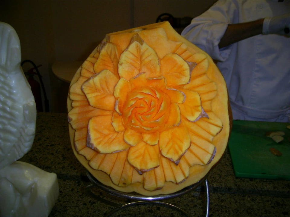 Schnitzkunst Imperial Shams Abu Soma