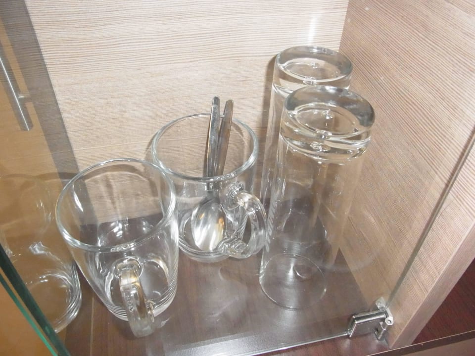 Gläser für Minibar, Kaffee Hotel Mercure Graz City