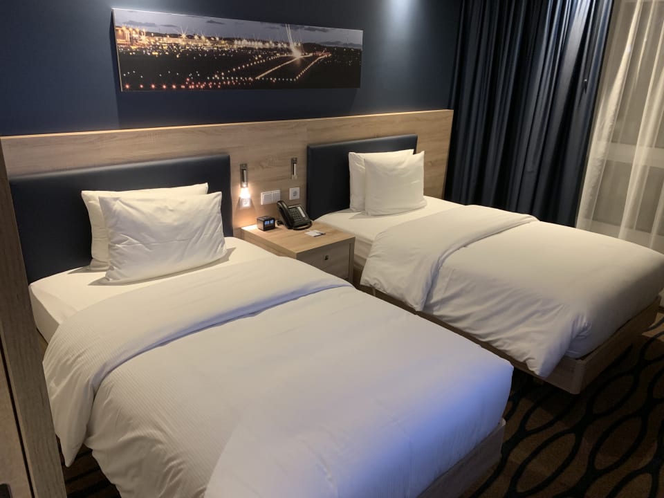 Zimmer Hampton By Hilton Frankfurt Airport