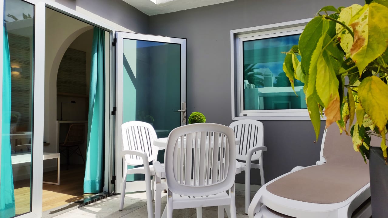 Zimmer Canary Garden Club