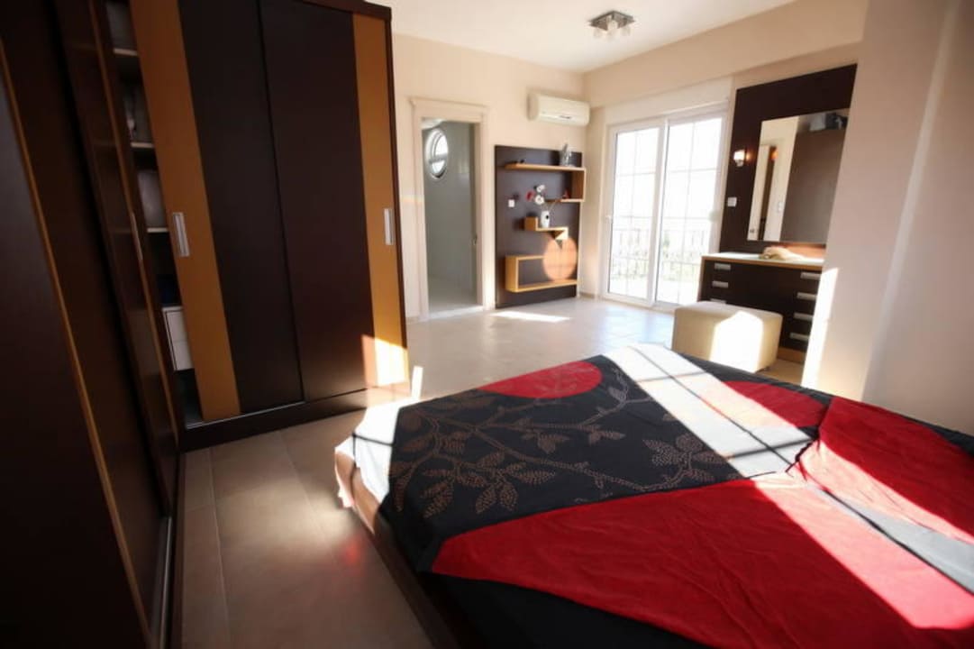Schlafzimmer 1 Bella Villa 5