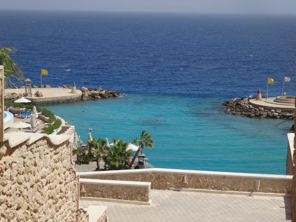 Blick auf die Hafenausfahrt Pickalbatros Citadel Resort