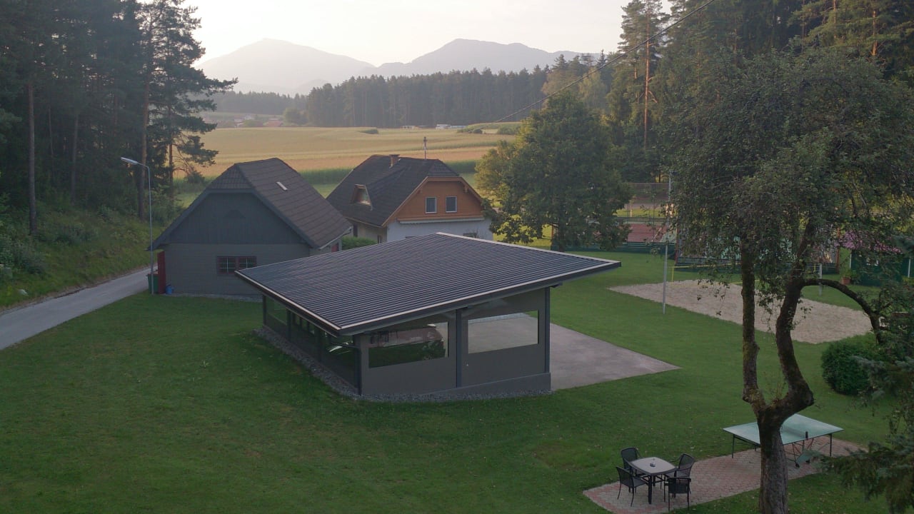 Seperates Haus mit FW und Schuppen, Garage Ferienwohnungen Brezjak