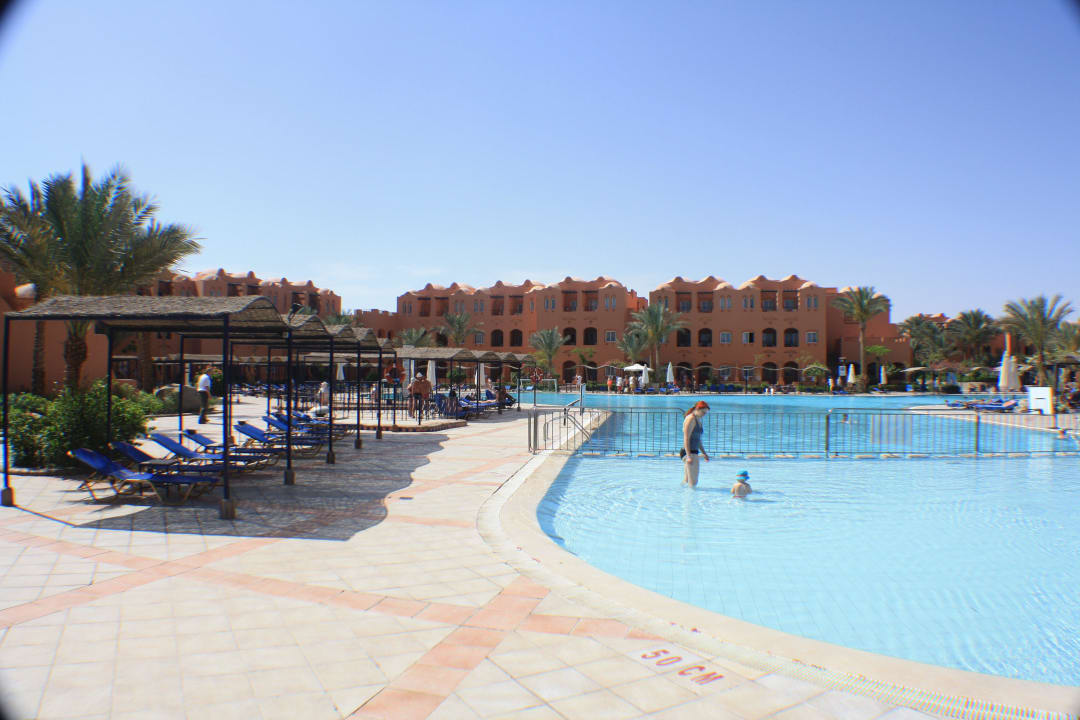 Vorne Nicht- hinten Schwimmerbereich Jaz Makadi Oasis Resort