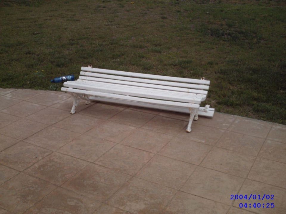 Defekte Bank! ALEGRIA Colonial Mar