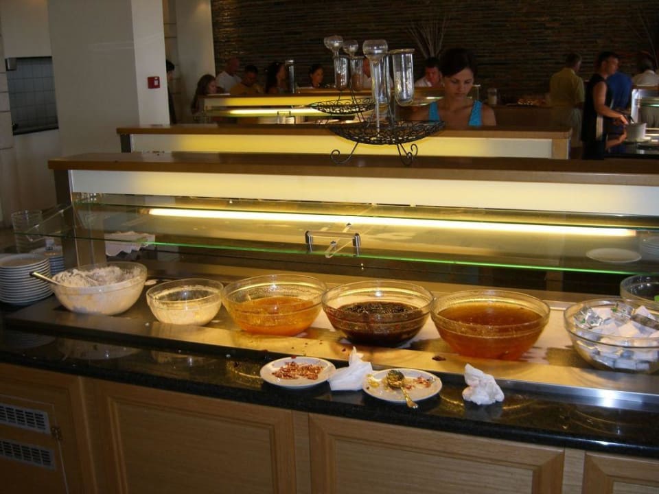 Frühstücksbuffet Olympian Bay Grand Resort