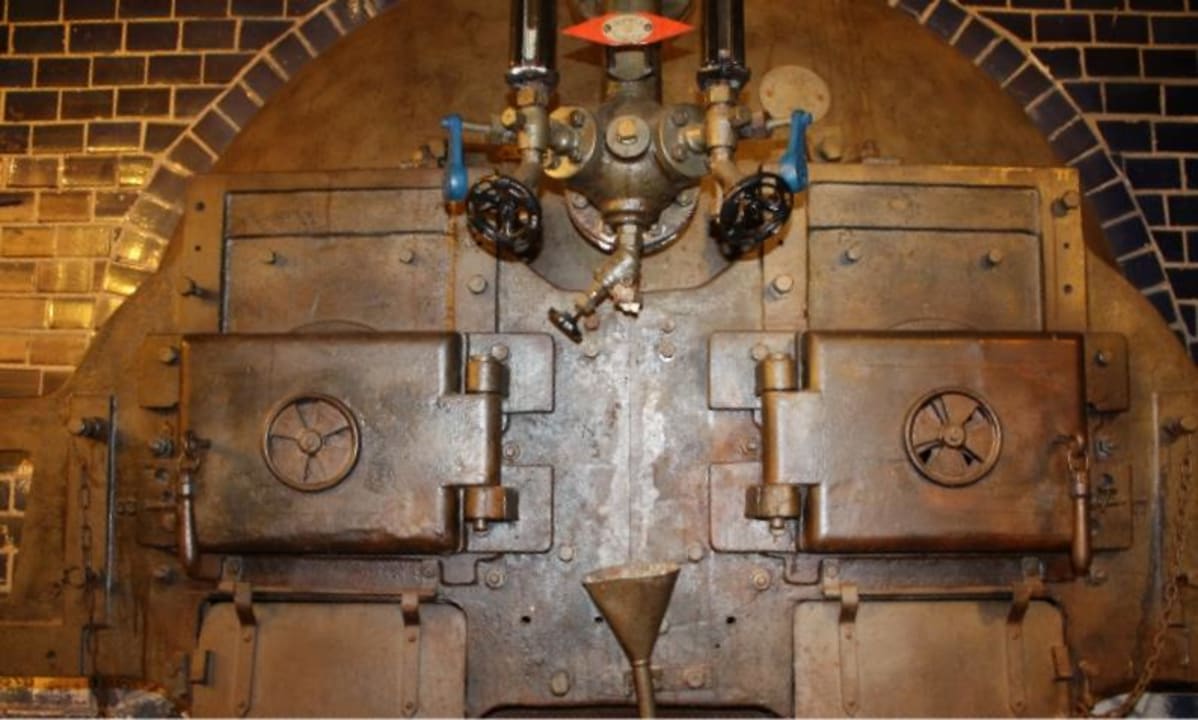 Alter Heizkessel im Restaurant Hotel An der alten Porzelline