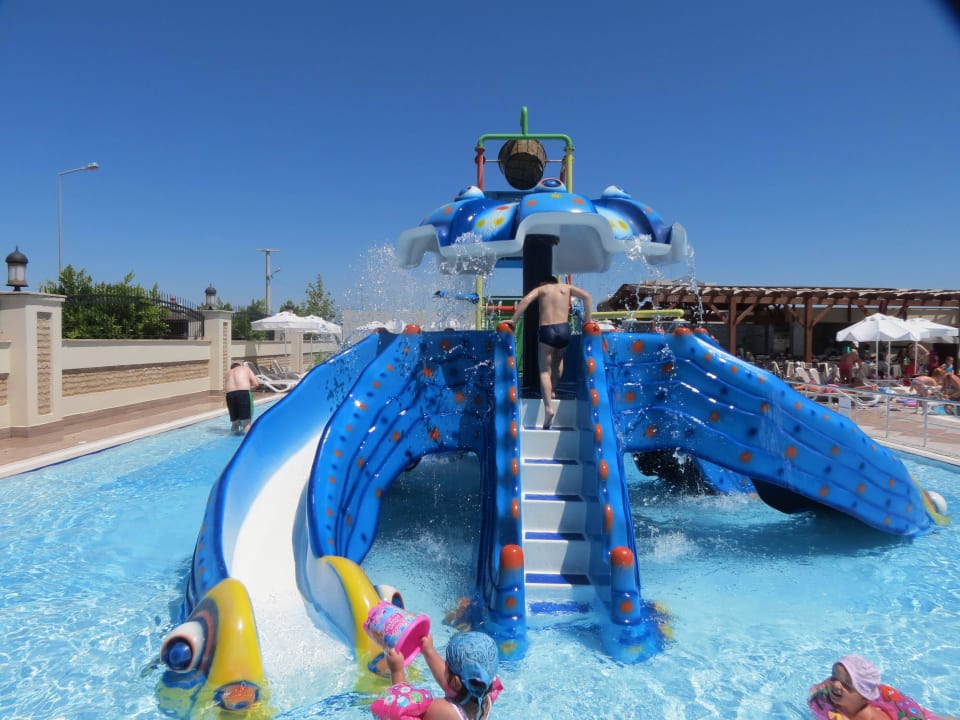 Детские горки Kirman Belazur Resort & Spa