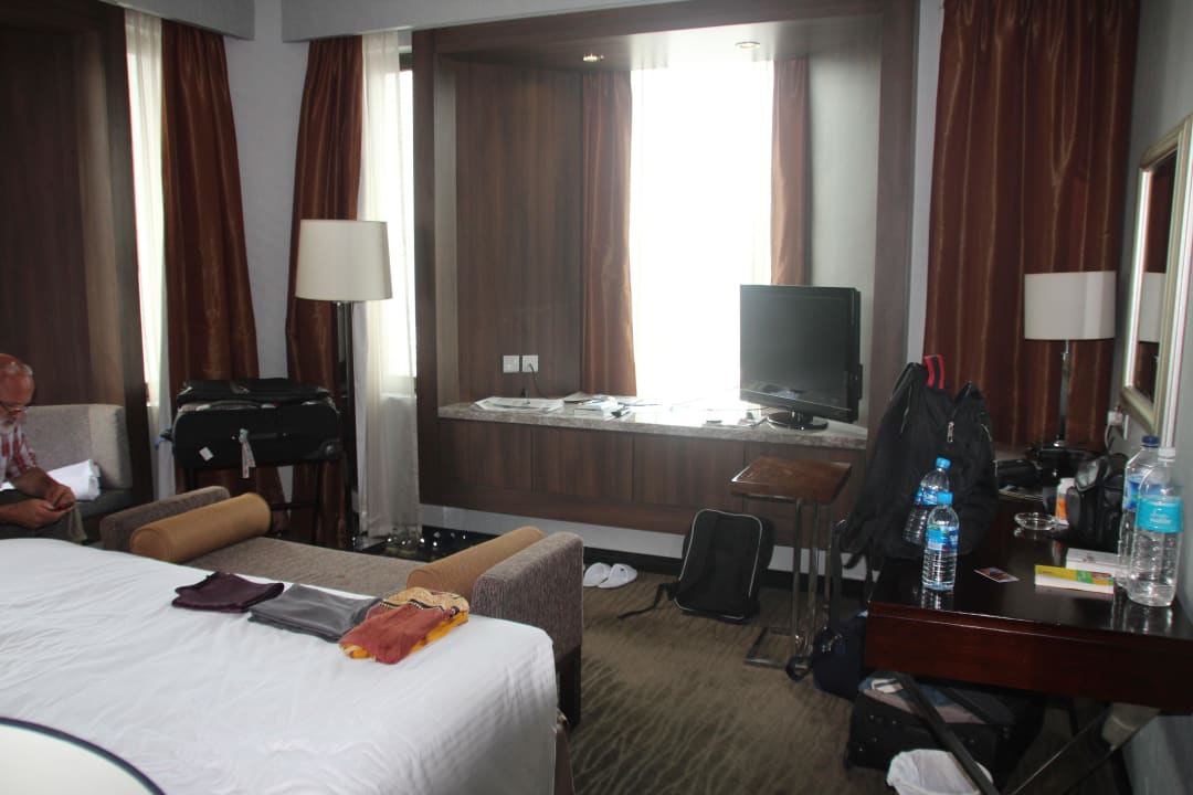 Zimmer mit aureichend Platz Peninsula Excelsior Hotel