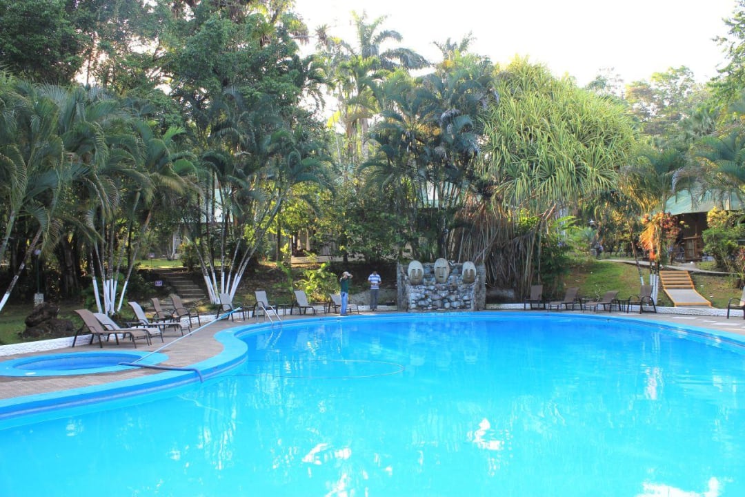 Pool Hotel Villas Rio Mar