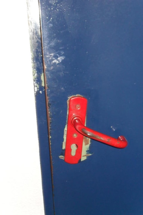 Tür zum Treppengang in unser Zimmer SBH Fuerteventura Playa
