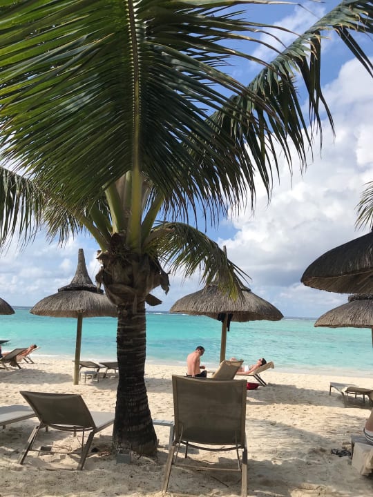 Strand Crystals Beach Resort Belle Mare, a member of Radisson Individuals