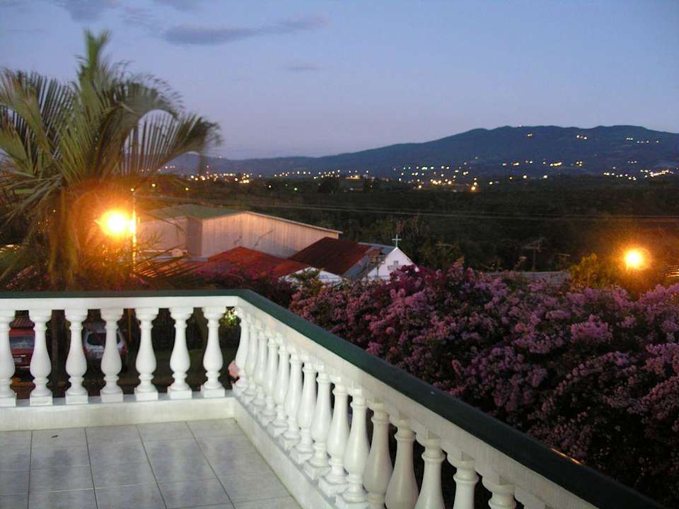 Morgengrauen - Berge im Hinterland Hotel Buena Vista