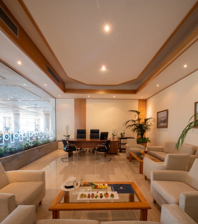 Lobby Constantinou Bros Athena Royal Beach Hotel