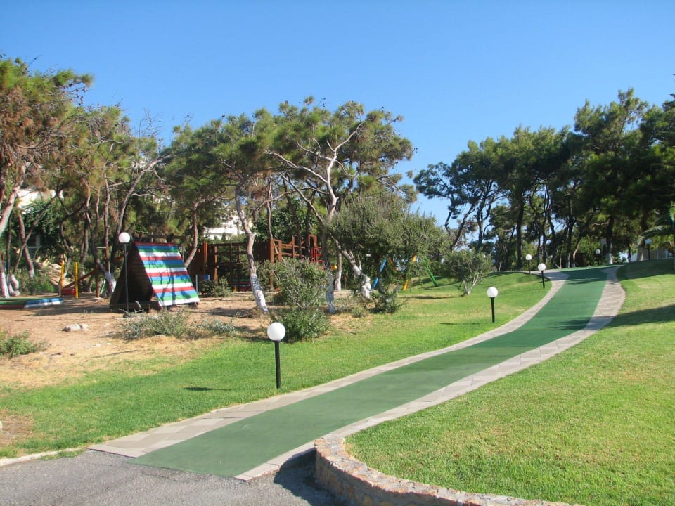 Hotelanlage mit Spielplatz Hotel Kalithea Horizon Royal