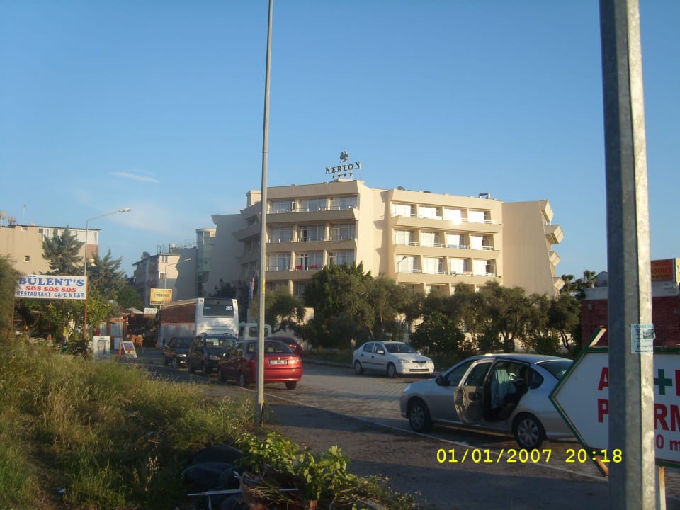Straße zum Hotel  Nerton Hotel - Erwachsenenhotel ab 16 Jahren